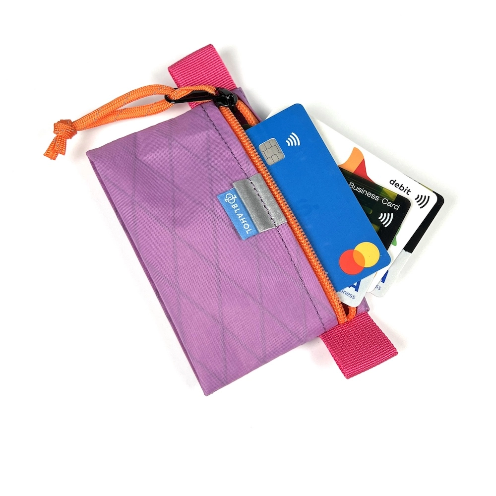 CardHolder •• JULY PREORDER •• - obrazek 3